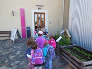 Výlet do Dobrovic - Výukový program Pilná včelka